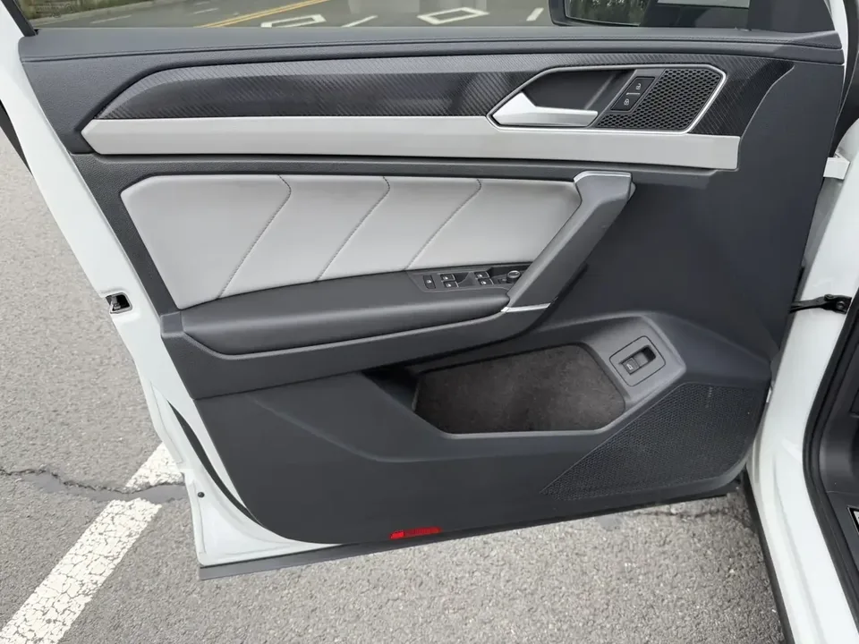 Volkswagen Tayron Tanyue 2023 280TSI 2WD Luxury Plus Advanced Edition 2022 — thumbnail 3