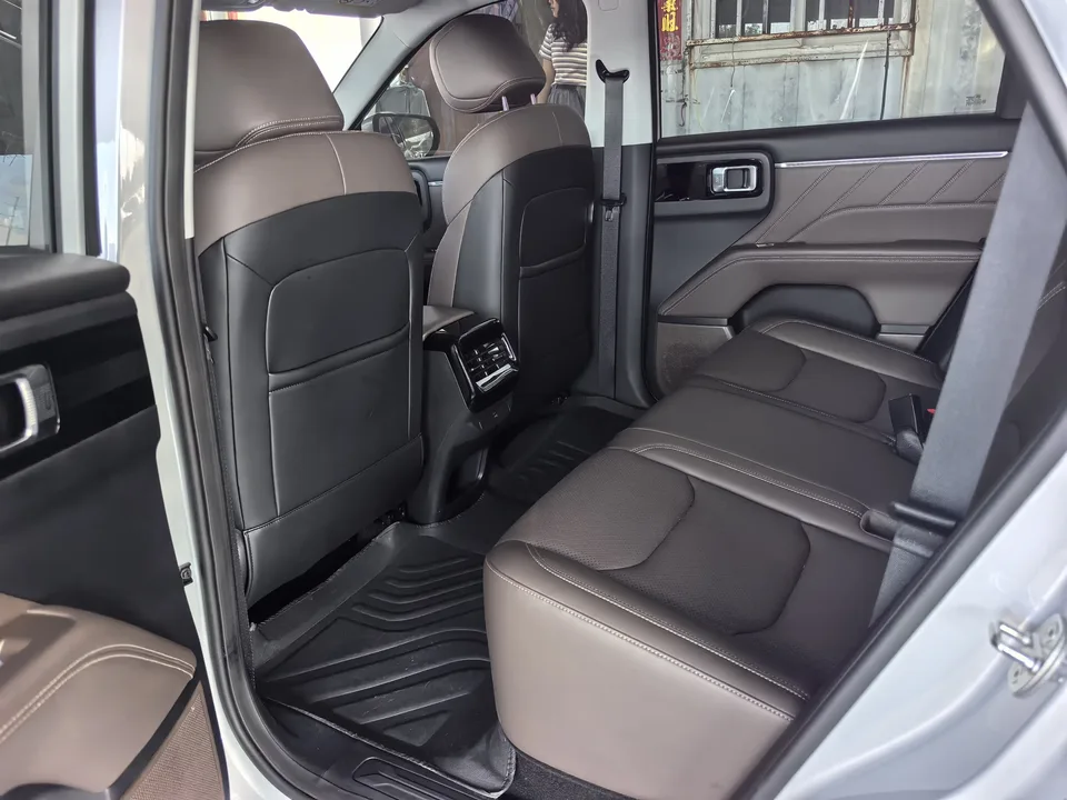 Wuling Starlight 560 PHEV Starlight 560 PHEV 2026 125km Luxury 2026 — thumbnail 3