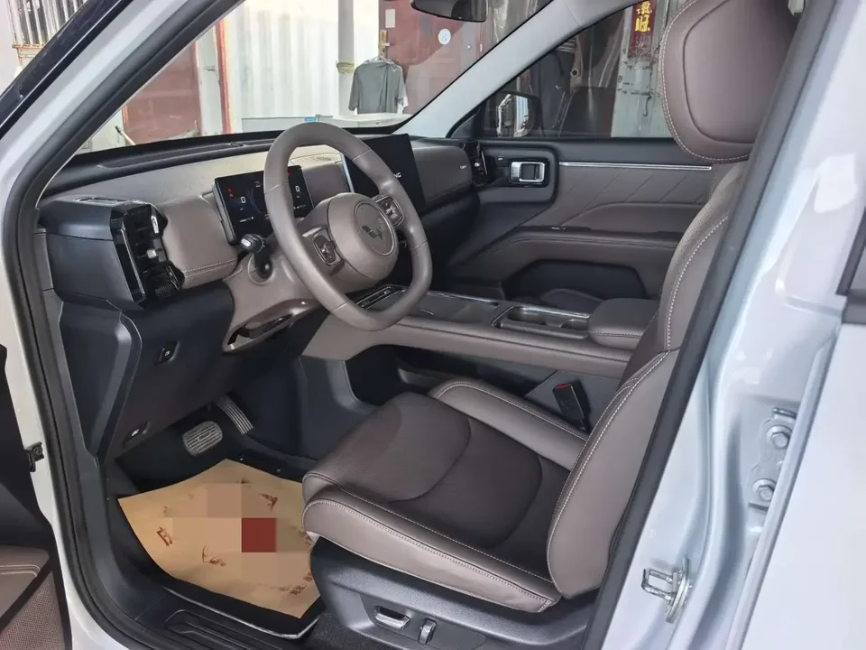 Wuling Starlight 560 PHEV Starlight 560 PHEV 2026 125km Luxury 2026 — thumbnail 5