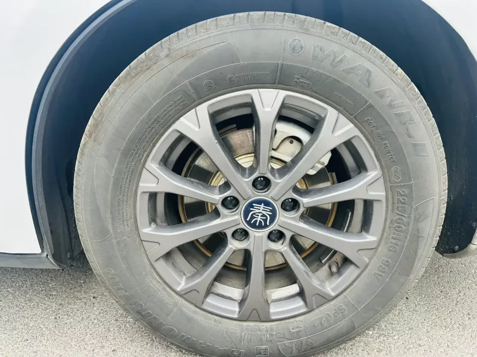BYD Qin L DM Qin L DM 2025 Intelligent Driving Edition DM-i 80KM Leading Edition 2025 — thumbnail 3