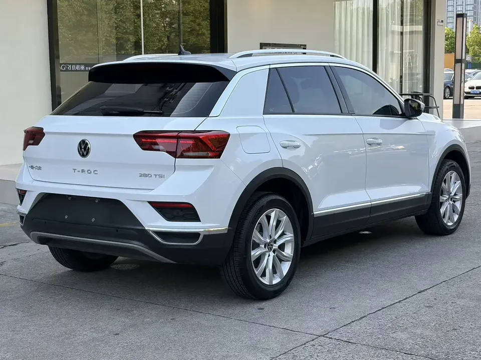Volkswagen T-Roc TANG 2022 280TSI DSG 2WD Comfort PLUS 2023 — thumbnail 2
