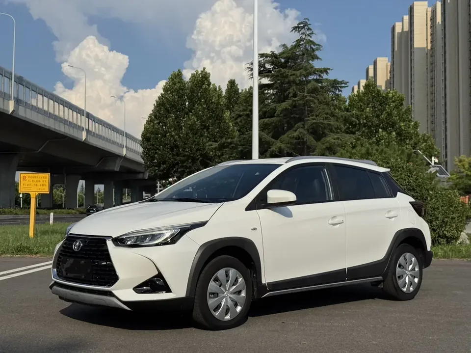Toyota Yaris L YARiS L to dazzle 2022 X 1.5L CVTPLUS 2023 — photo 1, buy with delivery to Moscow