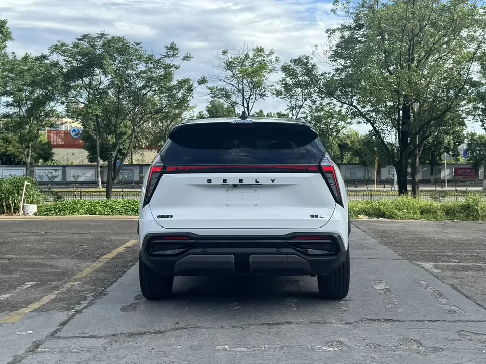 Geely Atlas L Boyue L 2023 1.5TD DCT Premium 2023 — thumbnail 2