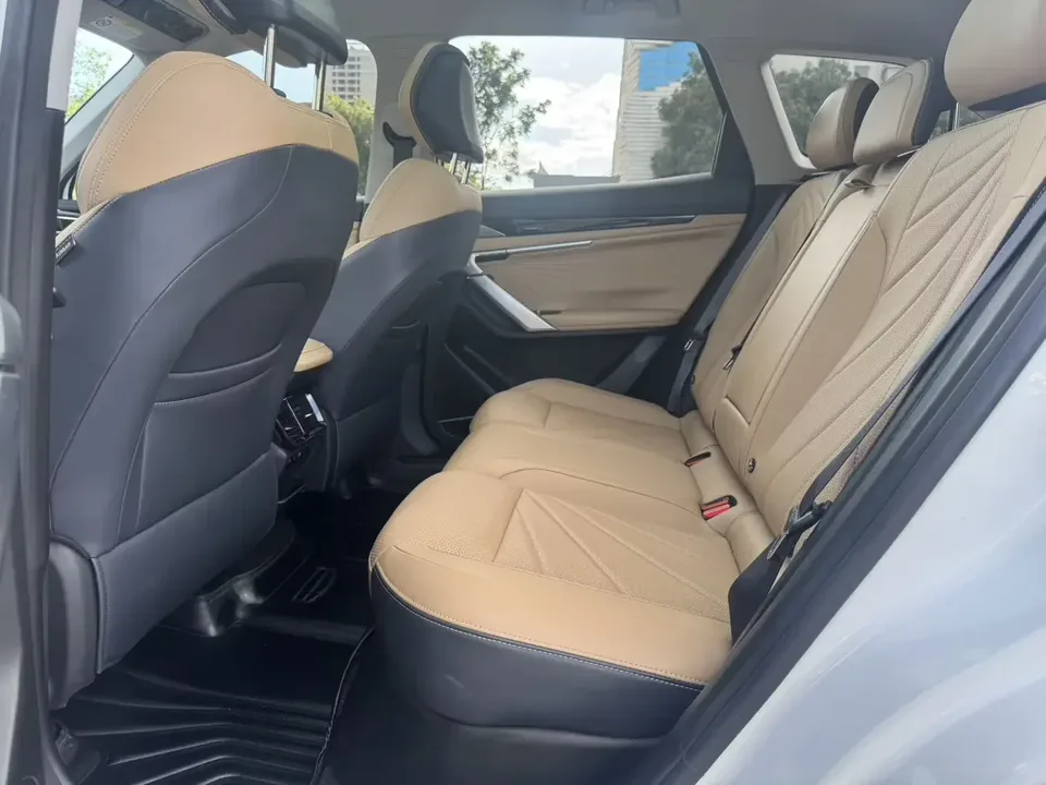 Geely Atlas L Boyue L 2023 1.5TD DCT Premium 2023 — thumbnail 4
