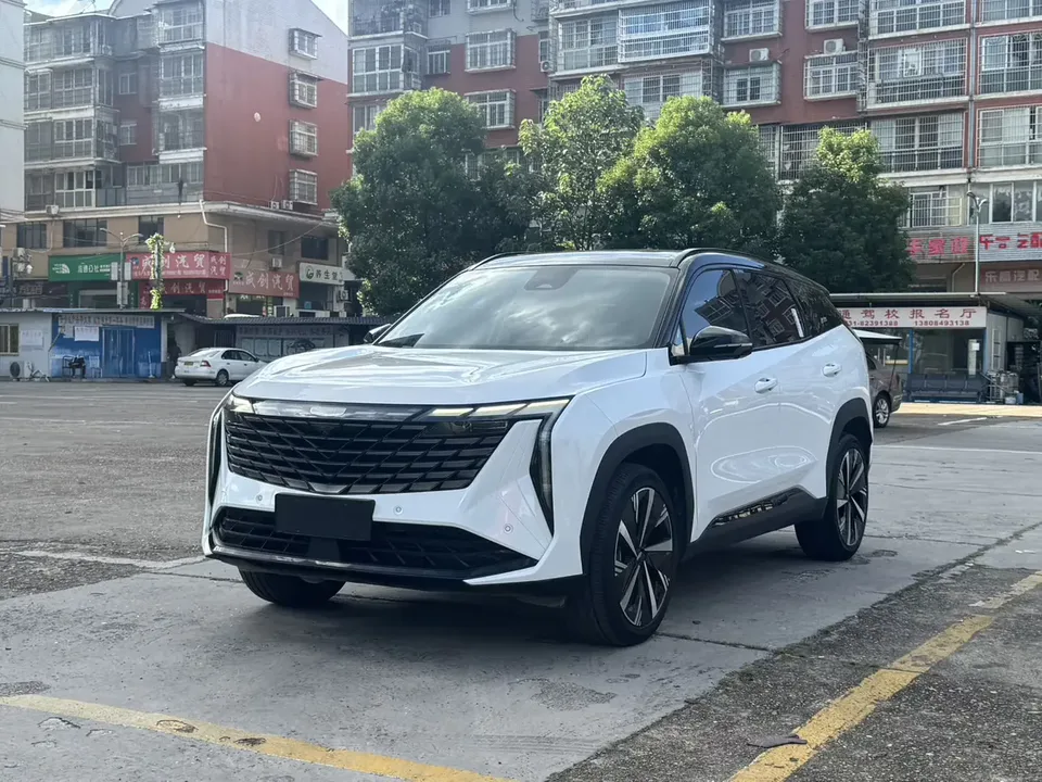 Geely Atlas L Boyue L 2023 1.5TD DCT Premium 2023 — photo 1, buy with delivery to Moscow