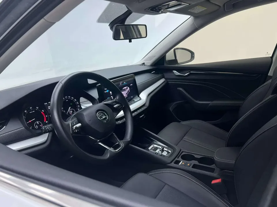 Skoda Octavia Octavia 2023 Modified PRO TSI280 DSG Premium Edition 2023 — thumbnail 5