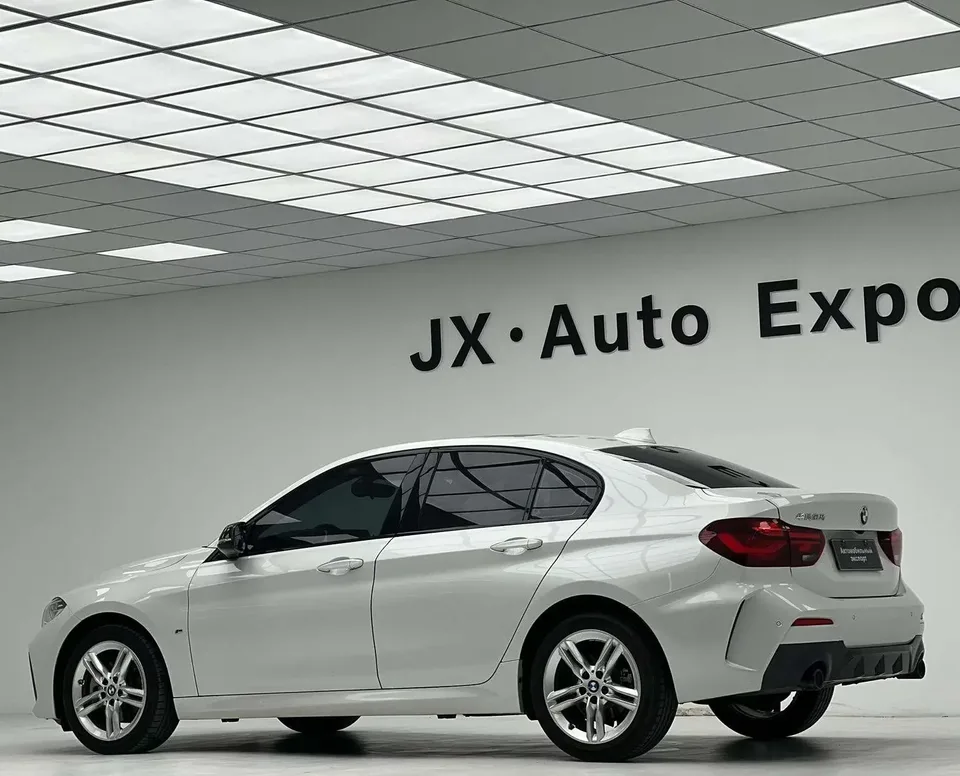 BMW 1 Series BMW 1 Series 2023 120i M Sport Night Edition 2023 — thumbnail 2