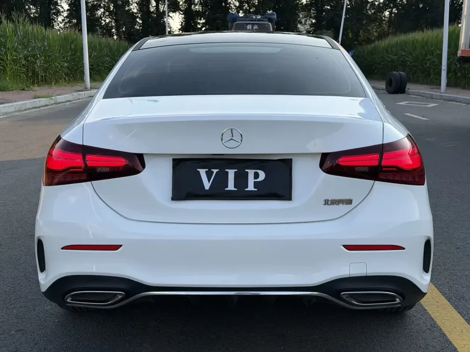 Mercedes-Benz Klasa A Mercedes Benz A Class 2023 A 180 L Sports Sedan 2023 — thumbnail 2