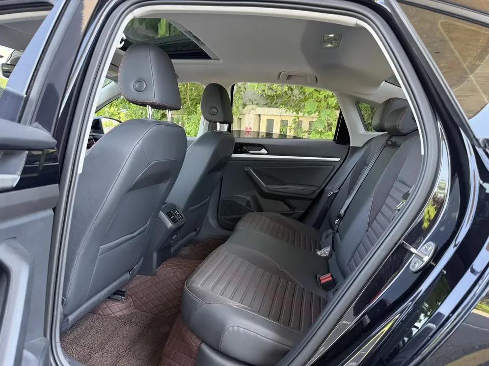 Volkswagen Lavida Lavida 2024 300TSI DSG Starry Sky Edition 2024 — thumbnail 3