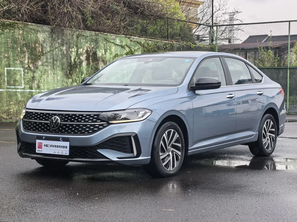 Volkswagen Lavida Lavida 2023 300TSI DSG Starry Sky Edition 2023 — photo 1, buy with delivery to Moscow