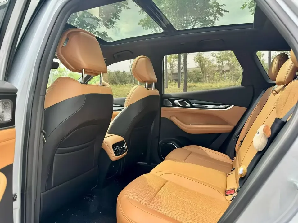Geely Atlas L Boyue L 2025 Fourth generation 1.5TD DCT Sanhe 2024 — thumbnail 3