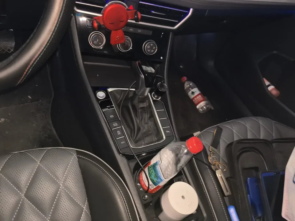 Volkswagen Sagitar Sagitar 2023 300TSI DSG Beyond Edition 2024 — thumbnail 3