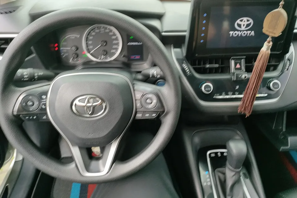 Toyota Corolla Corolla 2022 Dual Engine 1.8L E-CVT Pioneer Edition 2023 — thumbnail 4