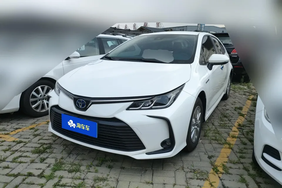 Toyota Corolla Corolla 2022 Dual Engine 1.8L E-CVT Pioneer Edition 2023 — photo 1, buy with delivery to Moscow
