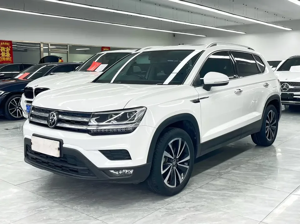 Volkswagen Tharu tuyue 2022 280TSI 2WD Deluxe Edition 2022 — photo 1, buy with delivery to Moscow