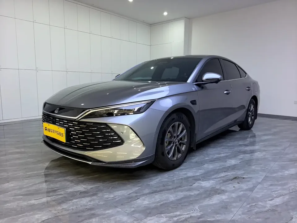 BYD Qin L DM Qin L DM 2025 Intelligent Driving Edition DM-i 80KM Leading Edition 2025 — photo 1, buy with delivery to Moscow