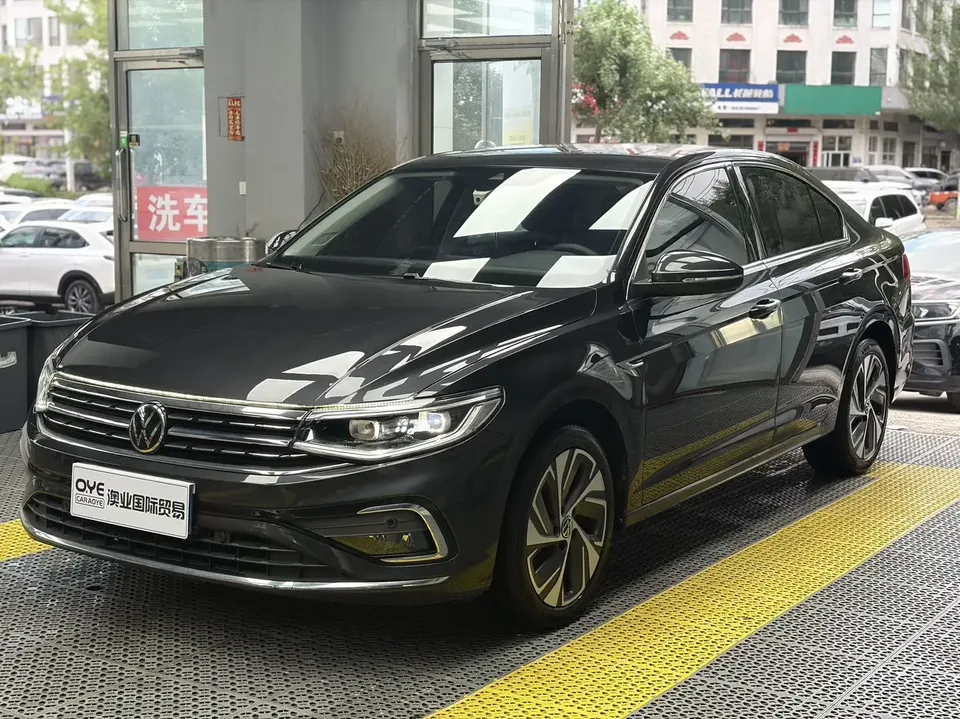 Volkswagen Bora Bora 2023 280TSI DSG Premium Edition 2022 — photo 1, buy with delivery to Moscow