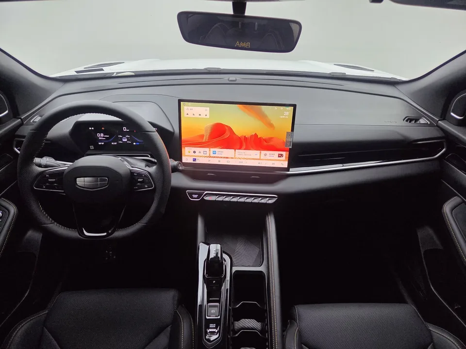 Geely Coolray SX11 Binyue 2025 Binyue L 1.5TD DCT Star Diamond Edition 2026 — thumbnail 3
