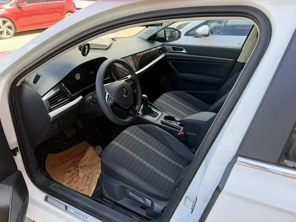 Volkswagen Lavida Lavida 2021 280TSI DSG Comfort Edition 2022 — thumbnail 5