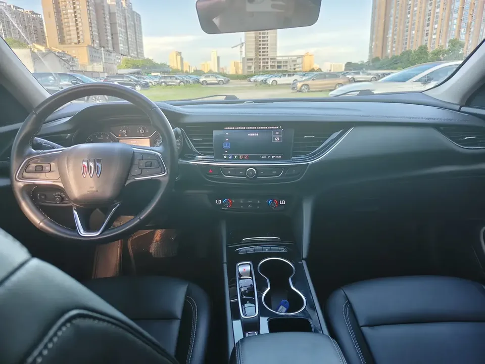 Buick Majesty Majesty 2023 552T Smart 2023 — thumbnail 3