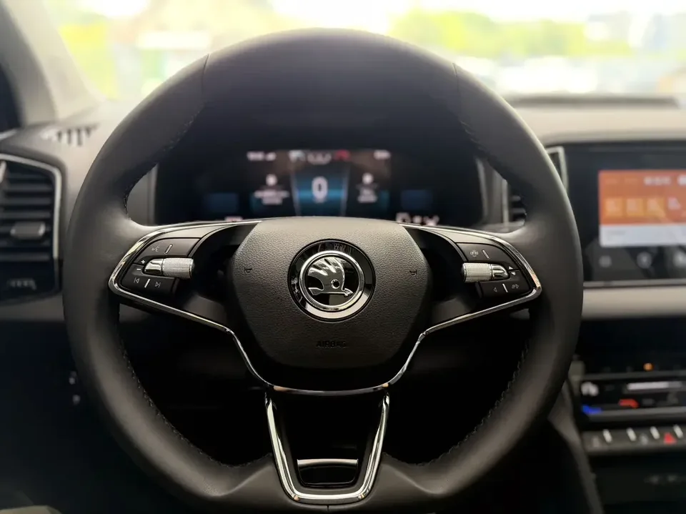 Skoda Karoq Korok 2023 TSI280 Premium Edition 2023 — thumbnail 5