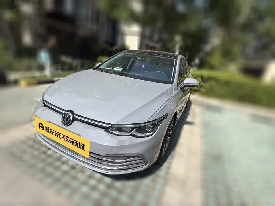 Volkswagen Golf golf 2021 280TSI DSG Pro 2022 — photo 1, buy with delivery to Moscow