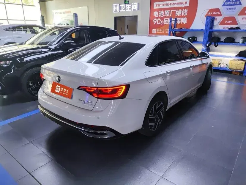 Volkswagen Sagitar Sagitar 2024 300TSI DSG Beyond Edition 2024 — миниатюра 2