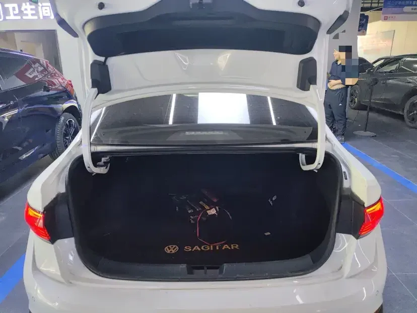 Volkswagen Sagitar Sagitar 2024 300TSI DSG Beyond Edition 2024 — миниатюра 3