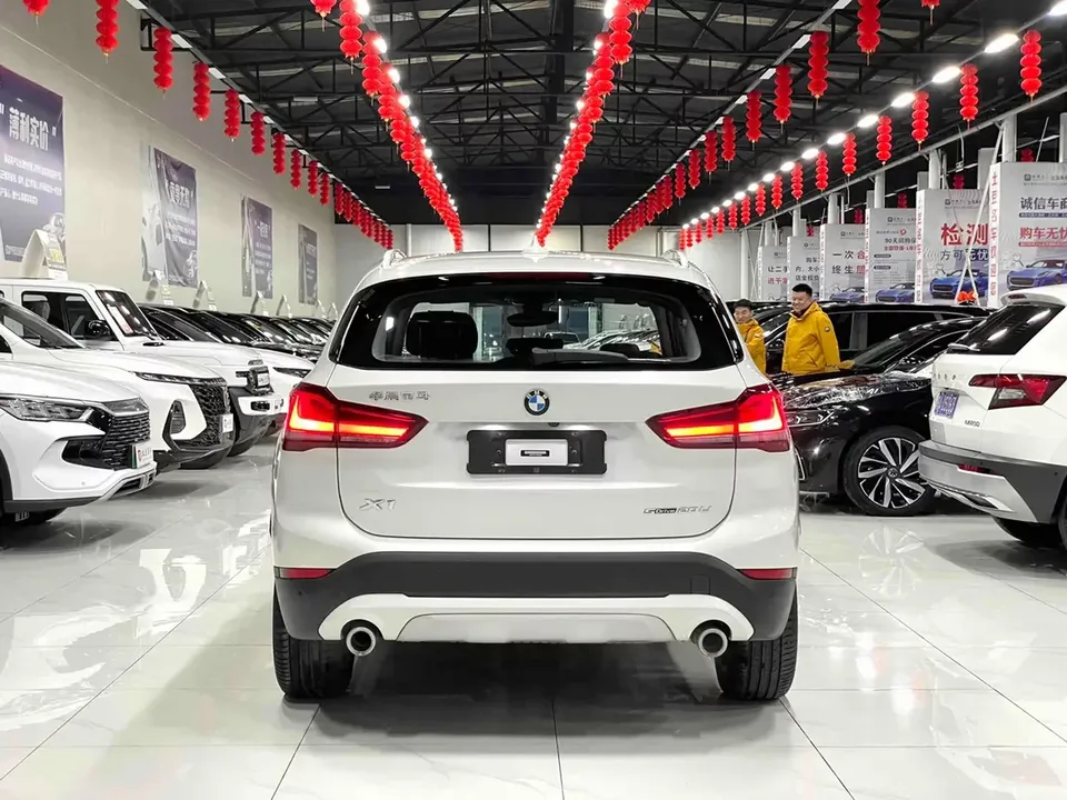 BMW X1 BMW X1 2022 sDrive20Li Premium 2023 — thumbnail 2