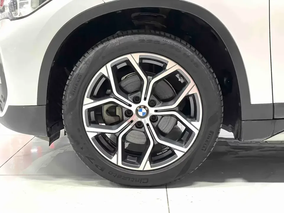 BMW X1 BMW X1 2022 sDrive20Li Premium 2023 — thumbnail 3