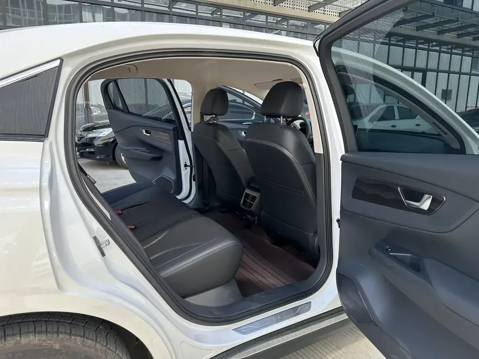 Hongqi E-QM5 Hongqi E-QM5 2024 450km travel version 100kW 2024 — thumbnail 5