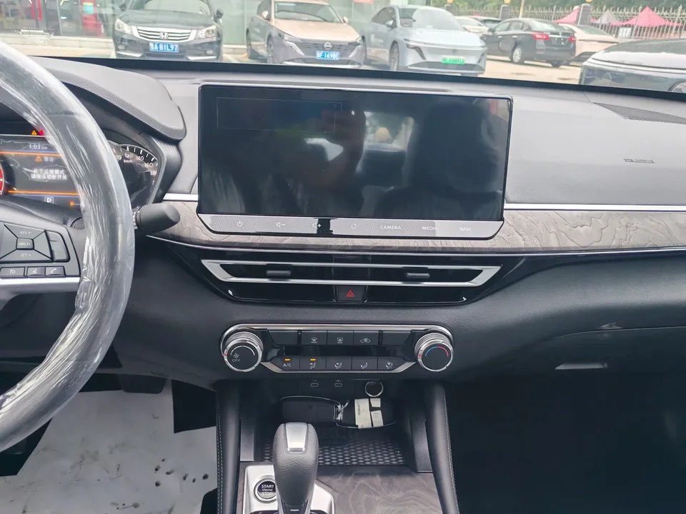 Nissan Altima Sound of nature 2024 2.0L XE True Edition 2024 — thumbnail 3