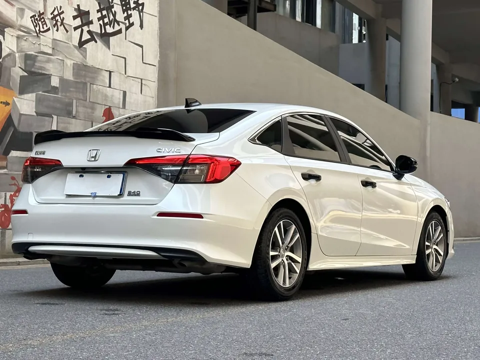 Honda CIVIC Civic 2022 240TURBO CVT Dynamic C-position Special Edition 2025 — миниатюра 2