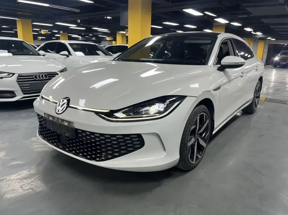 Volkswagen Lamando Lingdu 2023 Lingdu L 280TSI DSG Cool Edition 2023 — photo 1, buy with delivery to Moscow