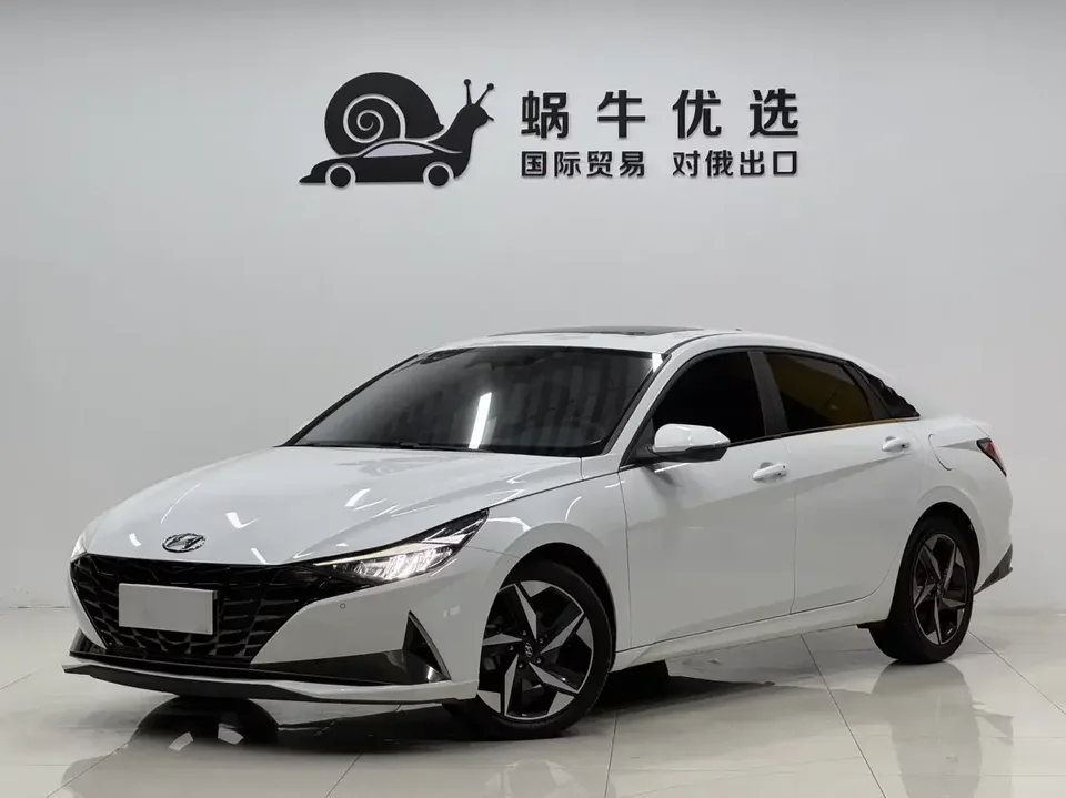 Hyundai Elantra Elantra 2022 1.5L CVT LUX Premium Edition 2022 — photo 1, buy with delivery to Moscow