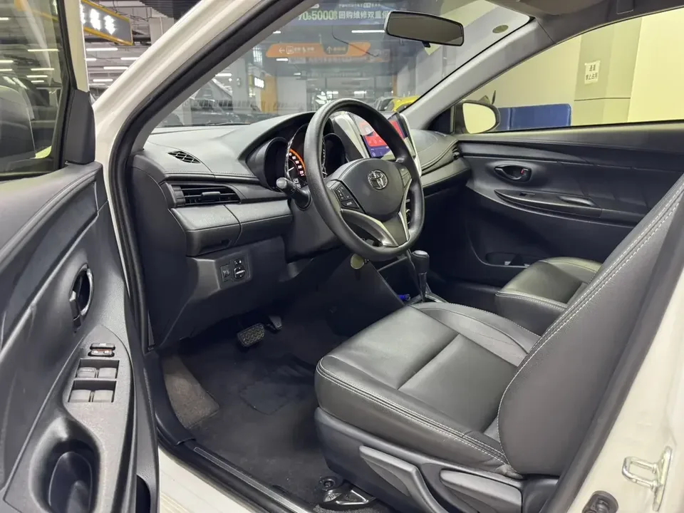 Toyota Yaris L YARiS L to dazzle 2022 X 1.5L CVTPLUS 2022 — thumbnail 3
