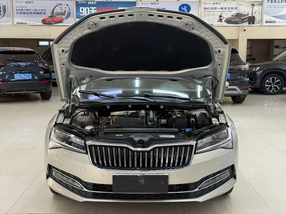 Skoda Superb Speedy 2022 TSI280 DSG Premium Edition 2023 — thumbnail 3