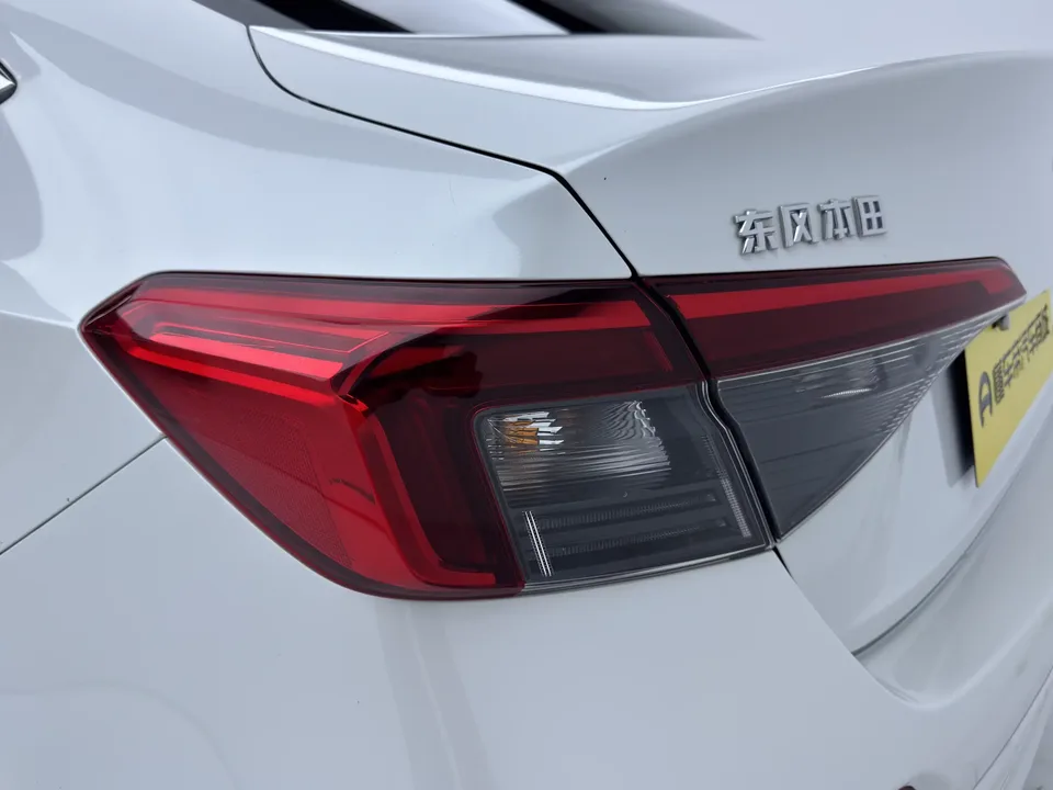 Honda CIVIC Civic 2022 240TURBO CVT Dynamic C-position Special Edition 2023 — миниатюра 4