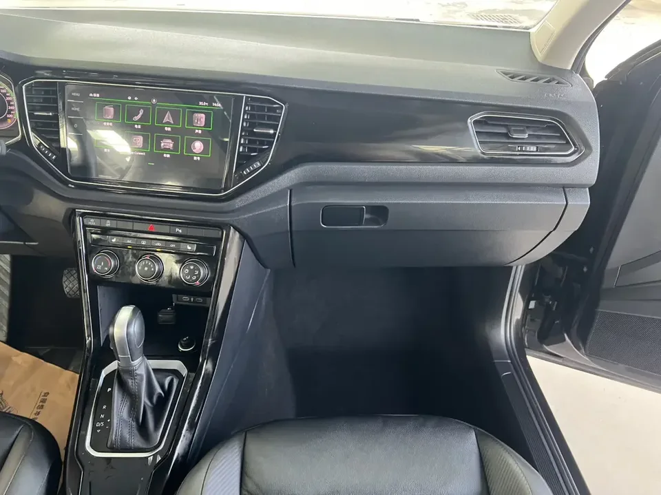 Volkswagen T-Roc TANG 2022 280TSI DSG 2WD Comfort PLUS 2022 — thumbnail 3
