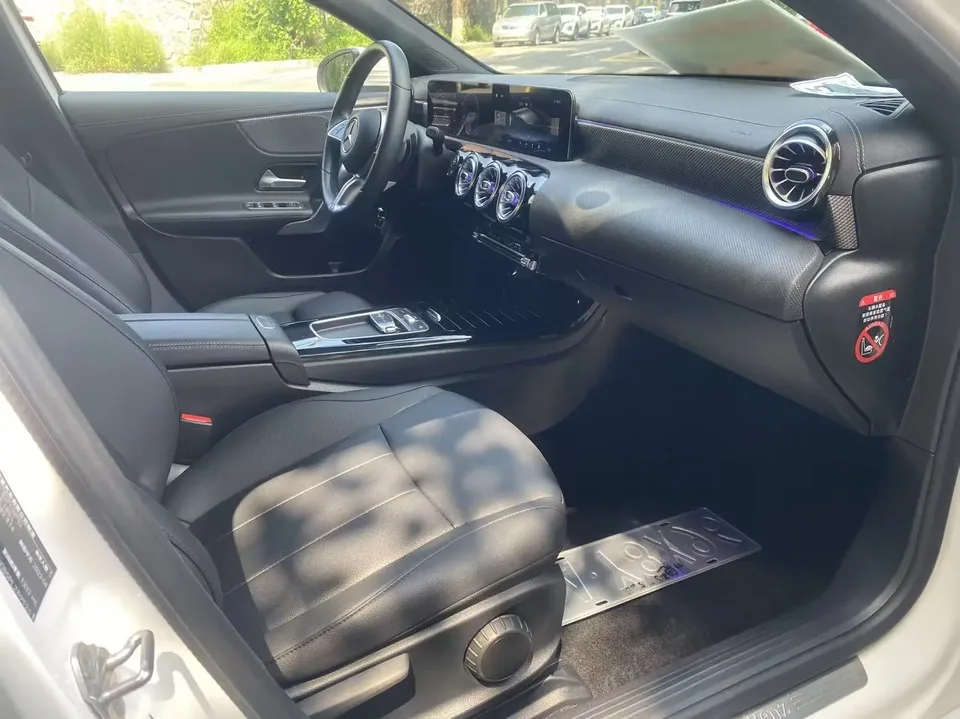 Mercedes-Benz Klasa A Mercedes Benz A Class 2023 A 180 L Sports Sedan 2023 — thumbnail 3