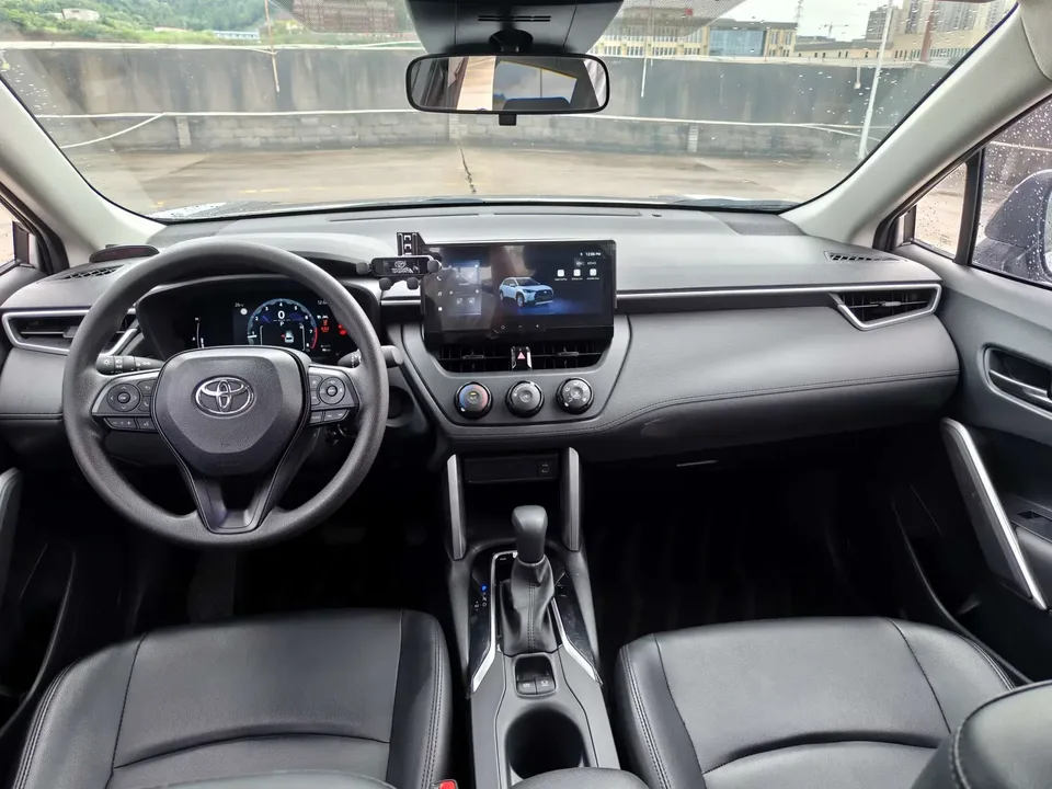 Toyota CorollaCross Corolla Sharp 2024 2.0L CVT Pioneer Edition 2025 — thumbnail 4