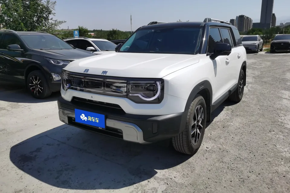 BAIC Beijing Off-road BJ30 Beijing Off-road BJ30 2024 1.5T DCT 2WD Light Wild Pro Edition 2024 — photo 1, buy with delivery to Moscow