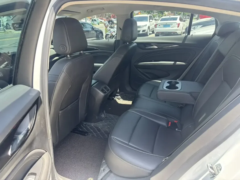Buick Majesty Majesty 2023 552T Smart 2024 — thumbnail 4