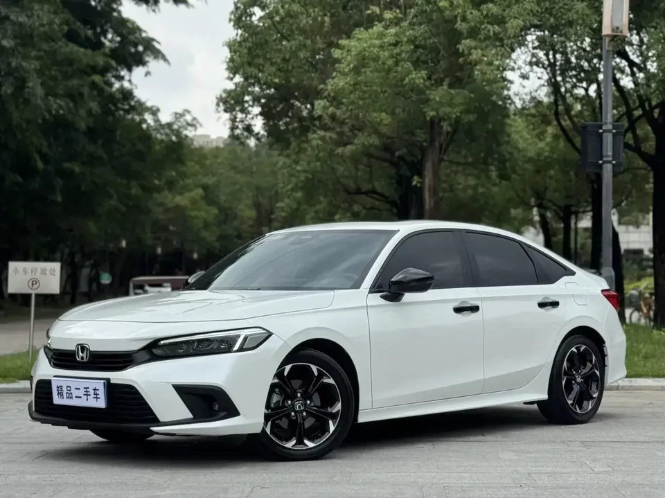 Honda CIVIC Civic 2022 240TURBO CVT Fuel Edition 2022 — photo 1, buy with delivery to Moscow