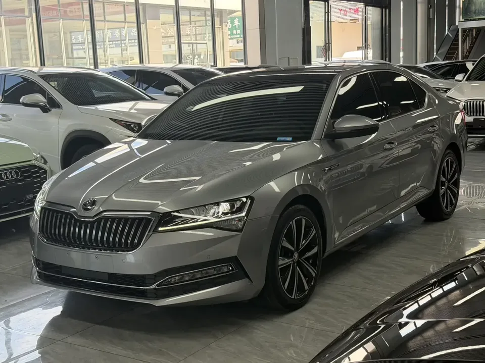 Skoda Superb Speedy 2023 Modified TSI280 DSG Premium Edition 2023 — photo 1, buy with delivery to Moscow