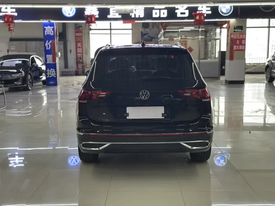 Volkswagen Tiguan L Tiguan L 2023 280TSI Limited Edition 2022 — миниатюра 2