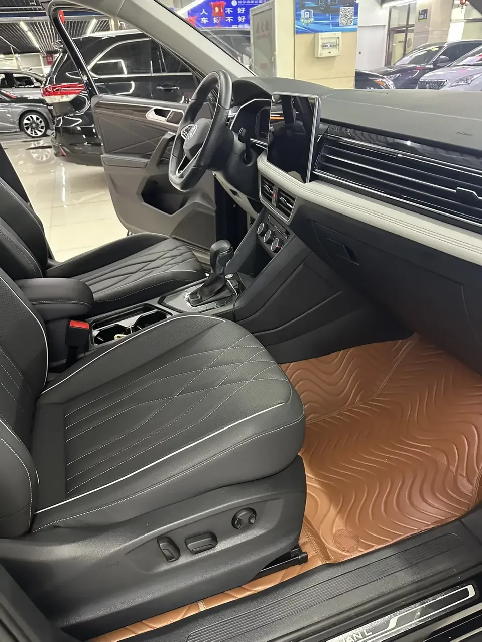 Volkswagen Tiguan L Tiguan L 2023 280TSI Limited Edition 2022 — миниатюра 3