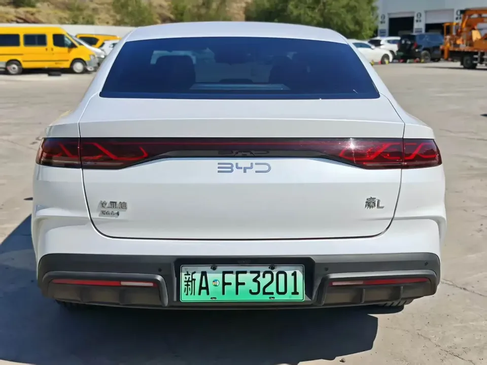 BYD Qin L DM Qin L DM 2025 Intelligent Driving Edition DM-i 80KM Leading Edition 2025 — thumbnail 2