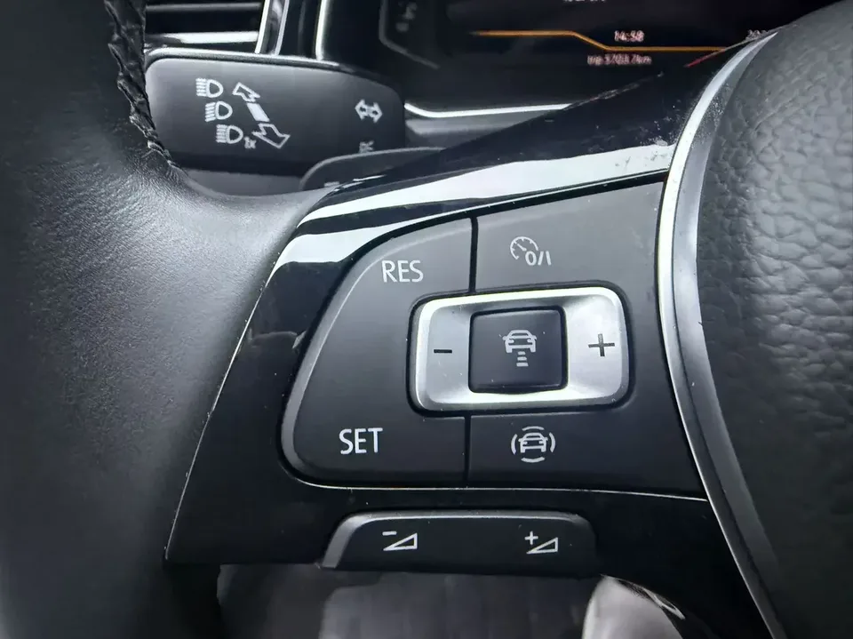 Volkswagen T-Roc TANG 2022 280TSI DSG 2WD Comfort PLUS 2022 — thumbnail 3