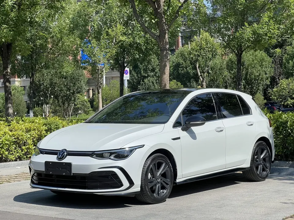 Volkswagen Golf golf 2021 280TSI DSG R-Line 2022 — photo 1, buy with delivery to Moscow